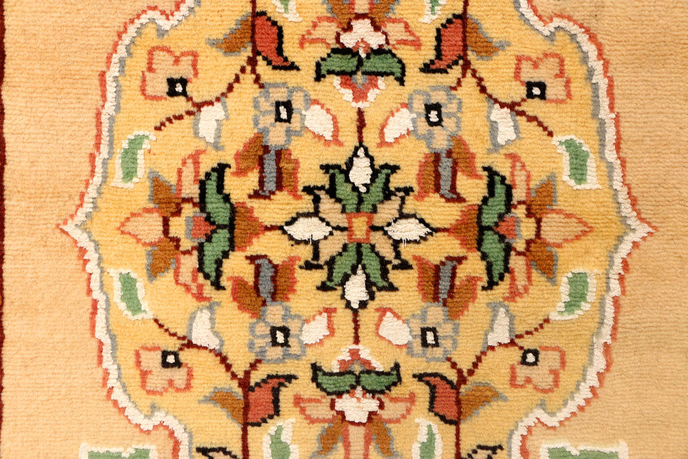 Navajo White Caucasian 2' 7 x 4' 1 - No. 38263 - ALRUG Rug Store