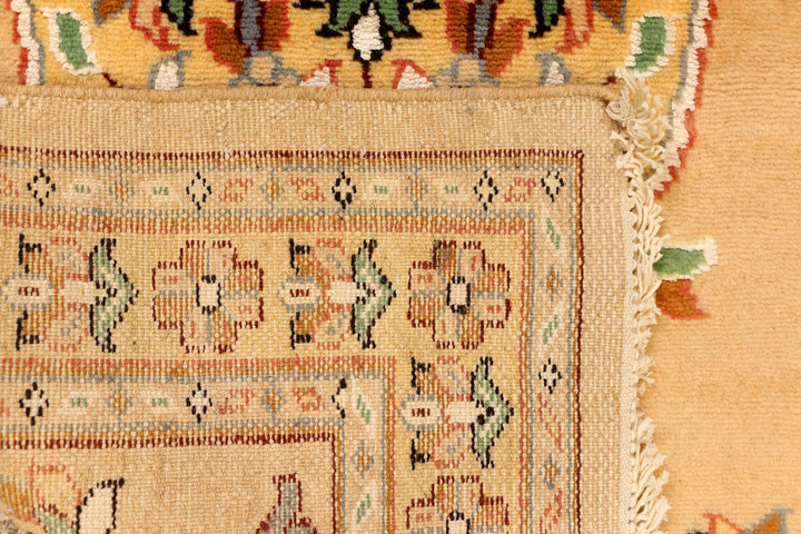 Navajo White Caucasian 2' 7 x 4' 1 - No. 38263 - ALRUG Rug Store
