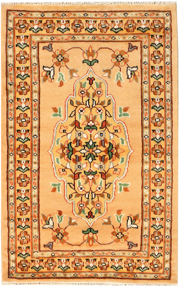 Navajo White Caucasian 2' 7 x 4' 1 - No. 38263 - ALRUG Rug Store