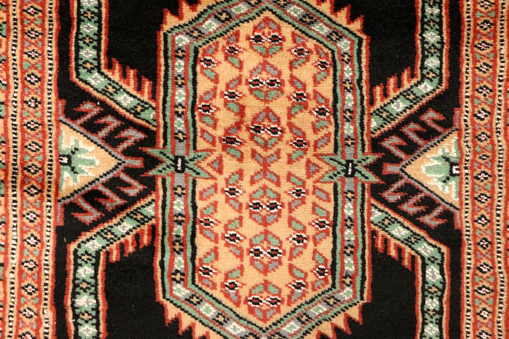 Caucasian 2' 7 x 8' 4 - No. 38273 - ALRUG Rug Store