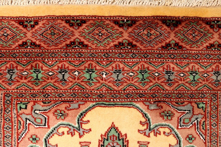 Caucasian 2' 7 x 9' 5 - No. 38282 - ALRUG Rug Store
