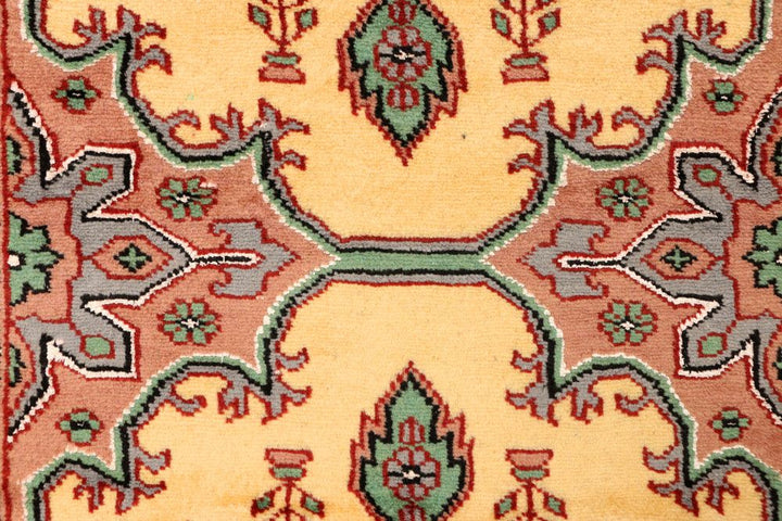Caucasian 2' 7 x 9' 5 - No. 38282 - ALRUG Rug Store