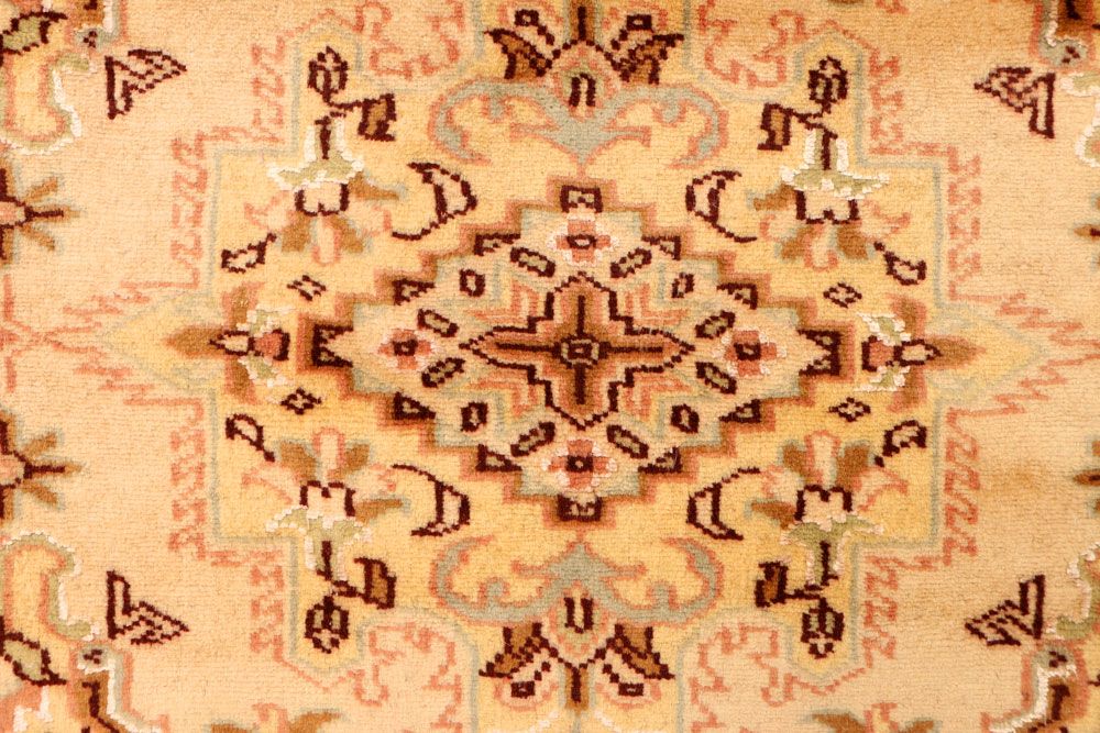 Caucasian 2' 7 x 10' 6 - No. 38300 - ALRUG Rug Store