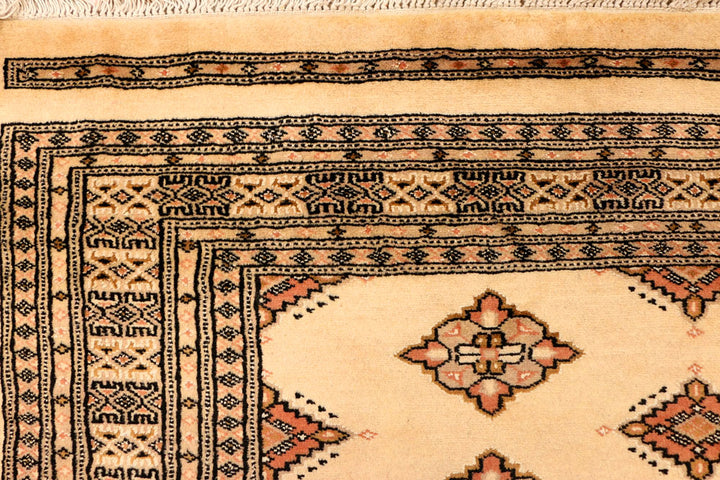 Navajo White Jaldar 5' 6 x 8' - No. 38302 - ALRUG Rug Store