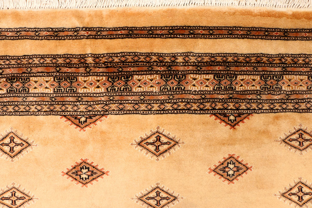 Navajo White Jaldar 5' 7 x 8' 2 - No. 38303 - ALRUG Rug Store