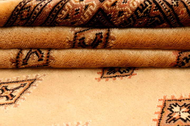 Navajo White Jaldar 5' 7 x 8' 2 - No. 38303 - ALRUG Rug Store