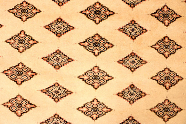 Navajo White Jaldar 5' 7 x 8' - No. 38308 - ALRUG Rug Store