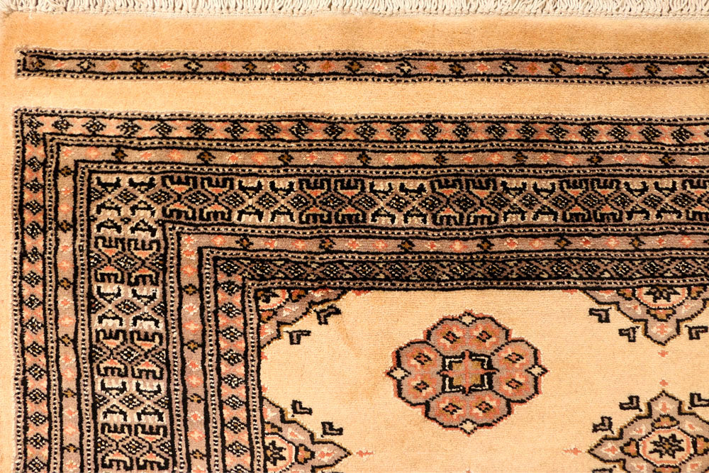 Navajo White Jaldar 5' 7 x 8' 2 - No. 38312 - ALRUG Rug Store