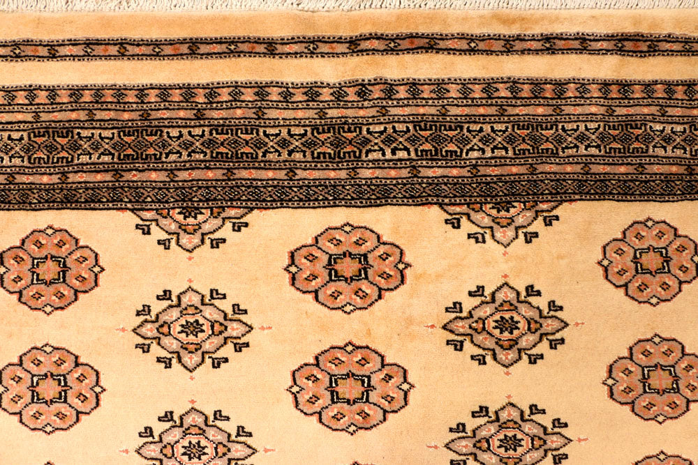 Navajo White Jaldar 5' 7 x 8' 2 - No. 38312 - ALRUG Rug Store