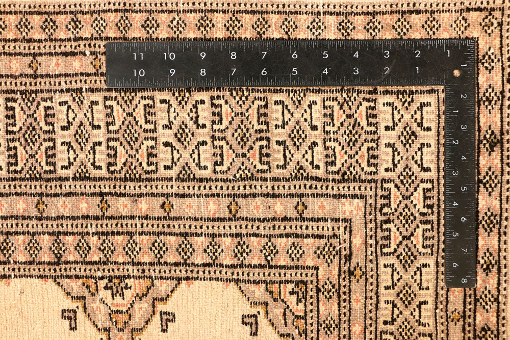 Navajo White Jaldar 5' 7 x 8' 2 - No. 38312 - ALRUG Rug Store