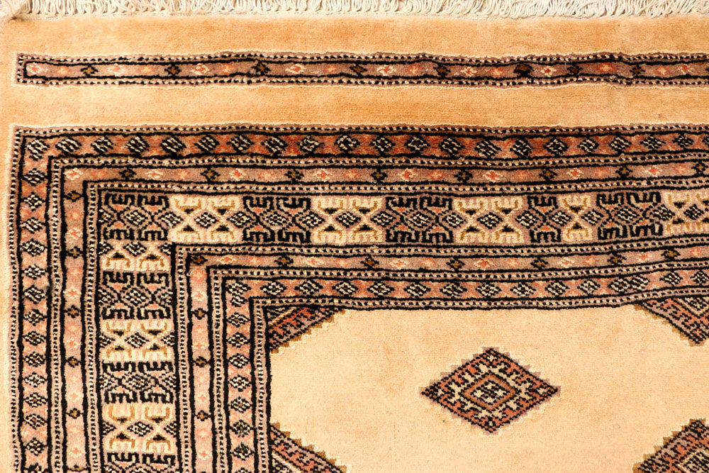 Navajo White Jaldar 5' 7 x 8' 4 - No. 38313 - ALRUG Rug Store