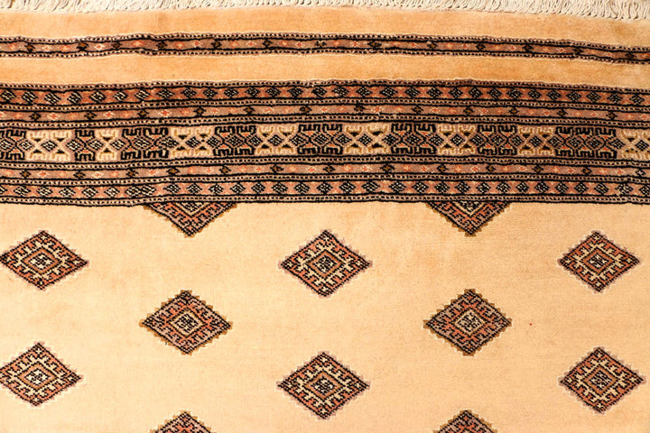 Navajo White Jaldar 5' 7 x 8' 4 - No. 38313 - ALRUG Rug Store
