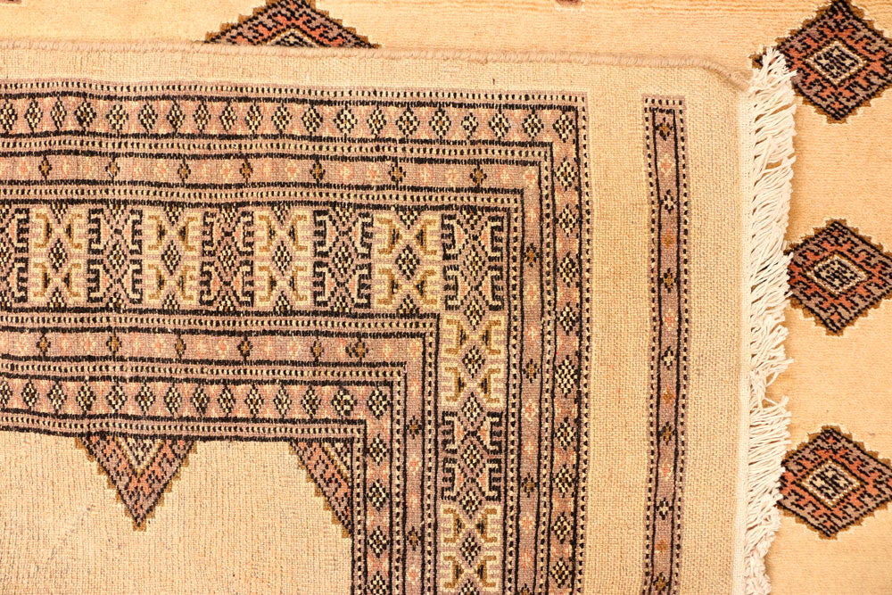 Navajo White Jaldar 5' 7 x 8' 4 - No. 38313 - ALRUG Rug Store