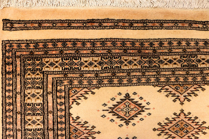 Navajo White Jaldar 5' 6 x 7' 9 - No. 38316 - ALRUG Rug Store
