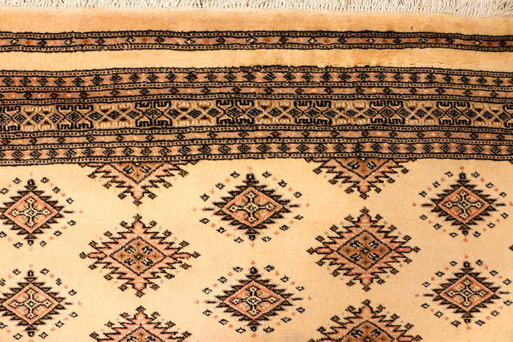 Navajo White Jaldar 5' 6 x 7' 9 - No. 38316 - ALRUG Rug Store