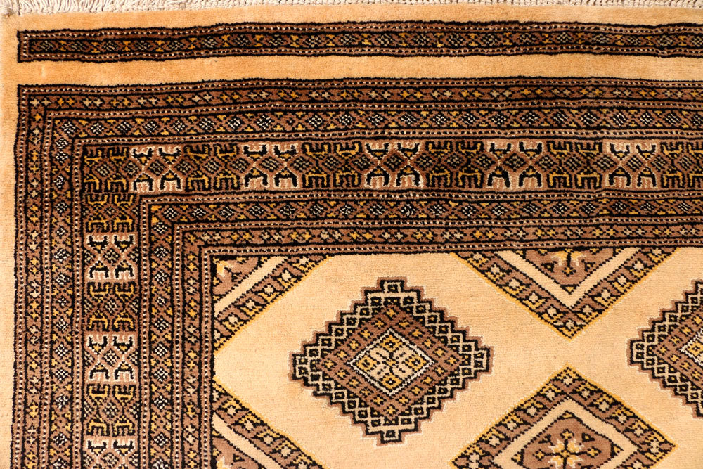 Navajo White Jaldar 5' 5 x 8' 11 - No. 38318 - ALRUG Rug Store