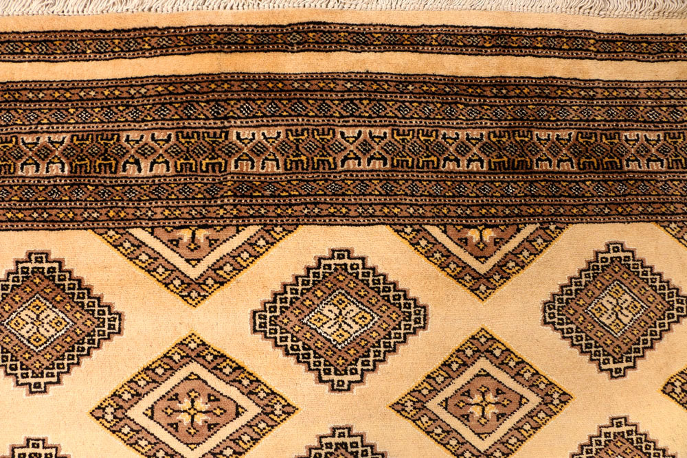 Navajo White Jaldar 5' 5 x 8' 11 - No. 38318 - ALRUG Rug Store