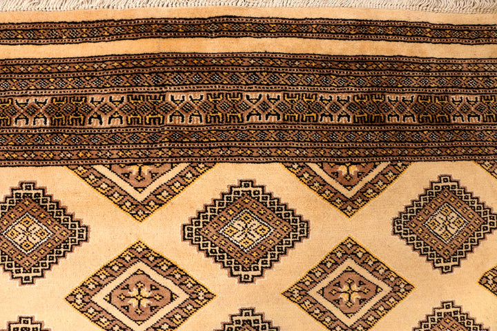 Navajo White Jaldar 5' 5 x 8' 11 - No. 38318 - ALRUG Rug Store