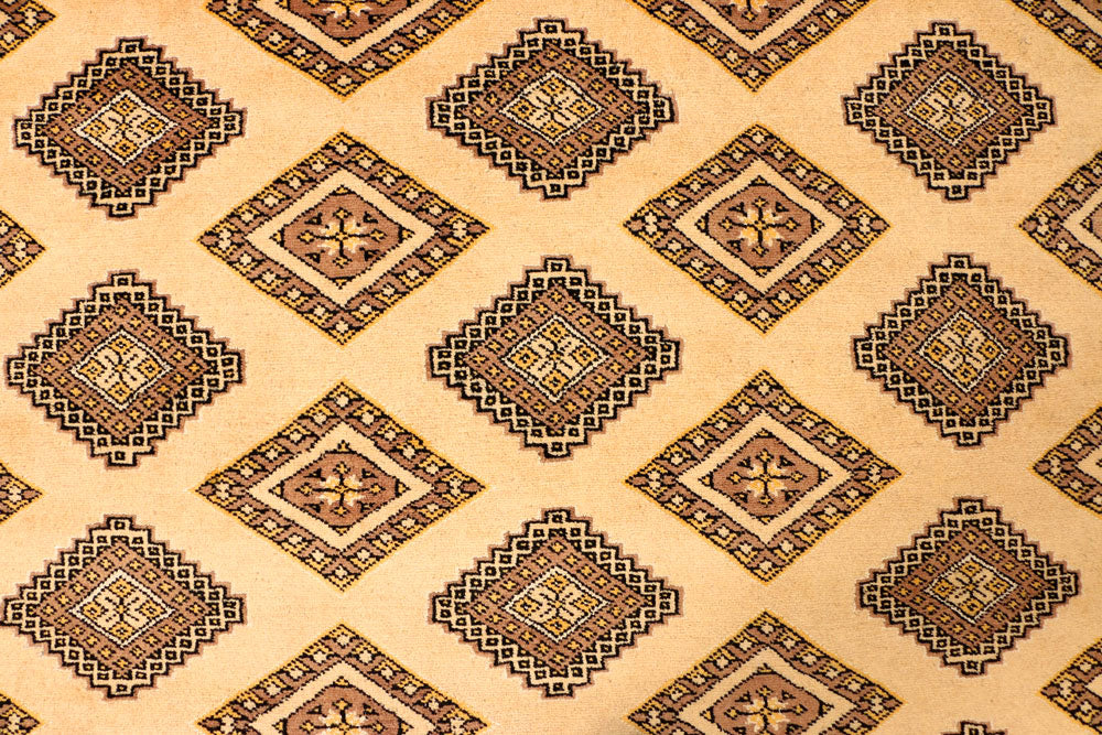 Navajo White Jaldar 5' 5 x 8' 11 - No. 38318 - ALRUG Rug Store