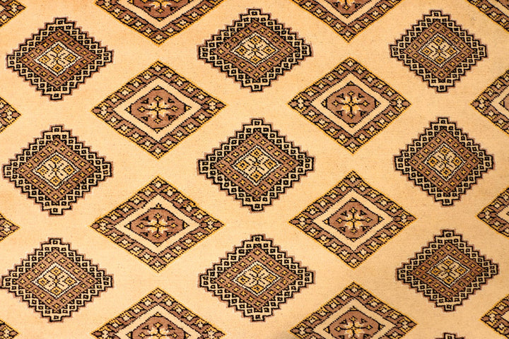 Navajo White Jaldar 5' 5 x 8' 11 - No. 38318 - ALRUG Rug Store