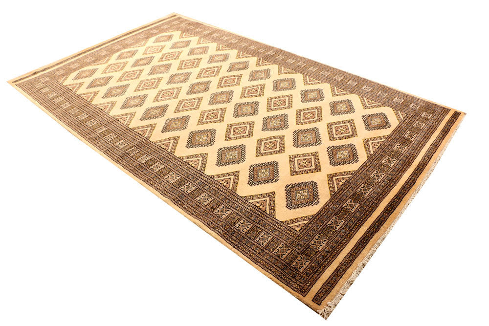 Navajo White Jaldar 5' 5 x 8' 11 - No. 38318 - ALRUG Rug Store