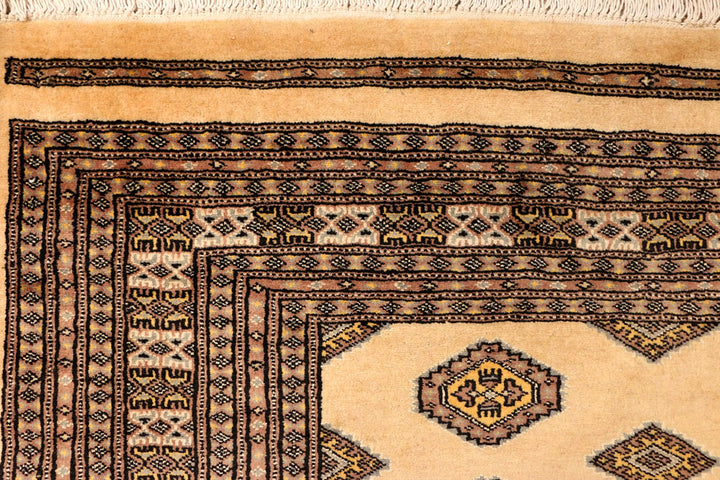 Navajo White Jaldar 5' 2 x 8' - No. 38319 - ALRUG Rug Store
