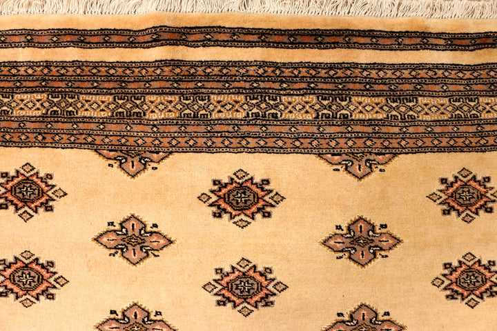 Navajo White Jaldar 5' 7 x 8' 4 - No. 38322 - ALRUG Rug Store