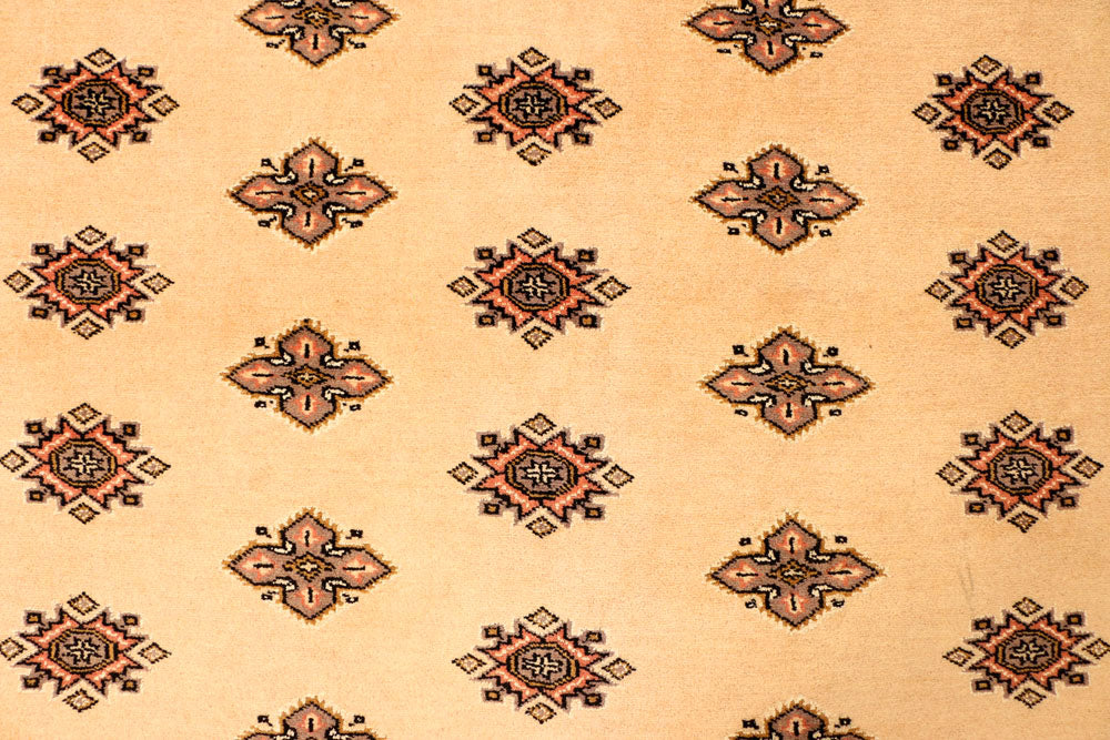 Navajo White Jaldar 5' 7 x 8' 4 - No. 38322 - ALRUG Rug Store
