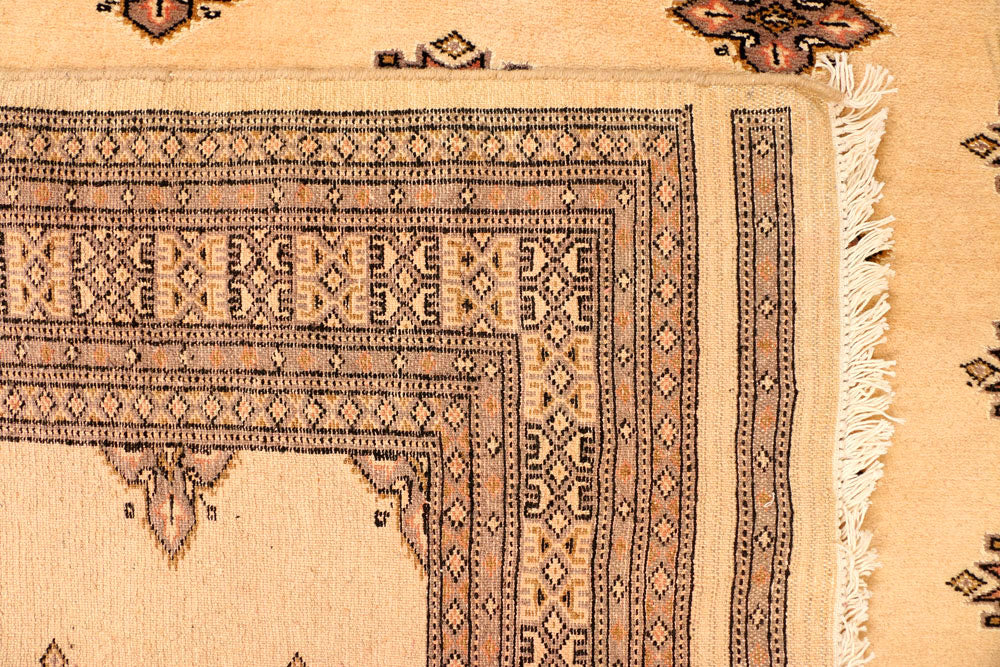 Navajo White Jaldar 5' 7 x 8' 4 - No. 38322 - ALRUG Rug Store