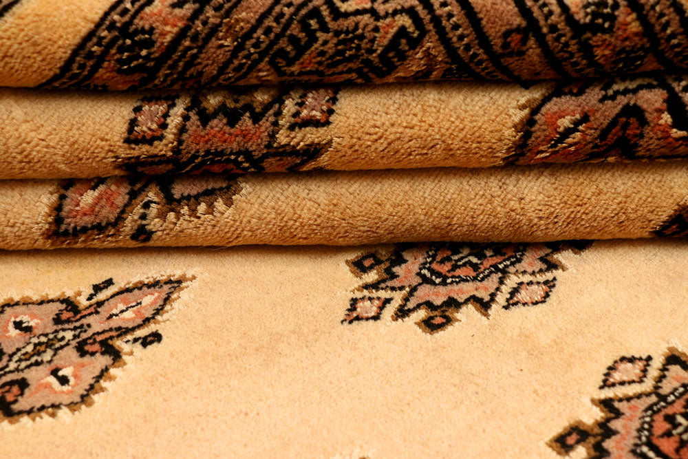 Navajo White Jaldar 5' 7 x 7' 10 - No. 38331 - ALRUG Rug Store