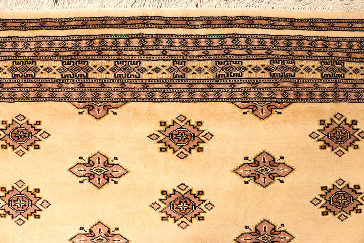 Navajo White Jaldar 5' 6 x 7' 9 - No. 38335 - ALRUG Rug Store