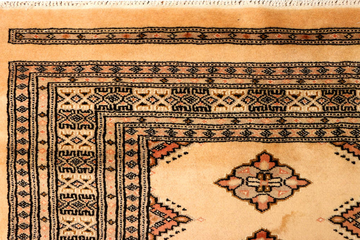 Navajo White Jaldar 5' 7 x 8' 2 - No. 38337 - ALRUG Rug Store