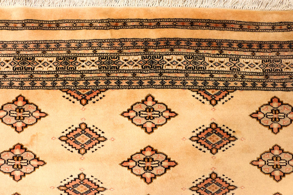 Navajo White Jaldar 5' 7 x 8' 2 - No. 38337 - ALRUG Rug Store