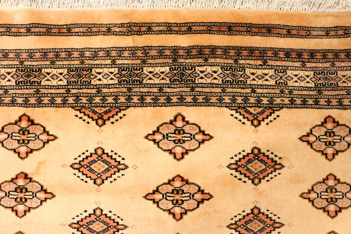 Navajo White Jaldar 5' 7 x 8' 2 - No. 38337 - ALRUG Rug Store