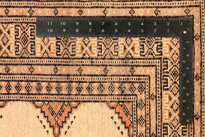 Navajo White Jaldar 5' 7 x 8' 2 - No. 38337 - ALRUG Rug Store