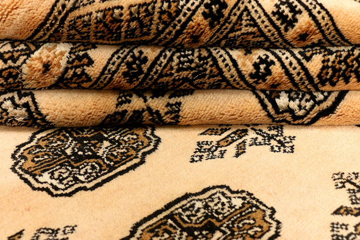 Navajo White Bokhara 6' 8 x 9' 6 - No. 38351 - ALRUG Rug Store