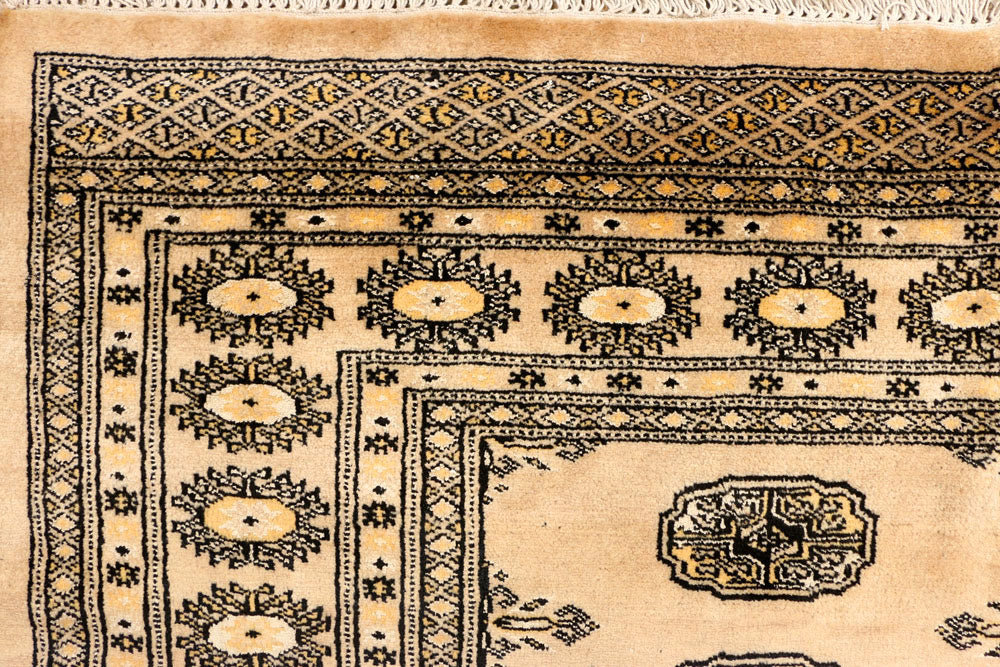 Navajo White Bokhara 4' 8 x 6' 8 - No. 38352 - ALRUG Rug Store