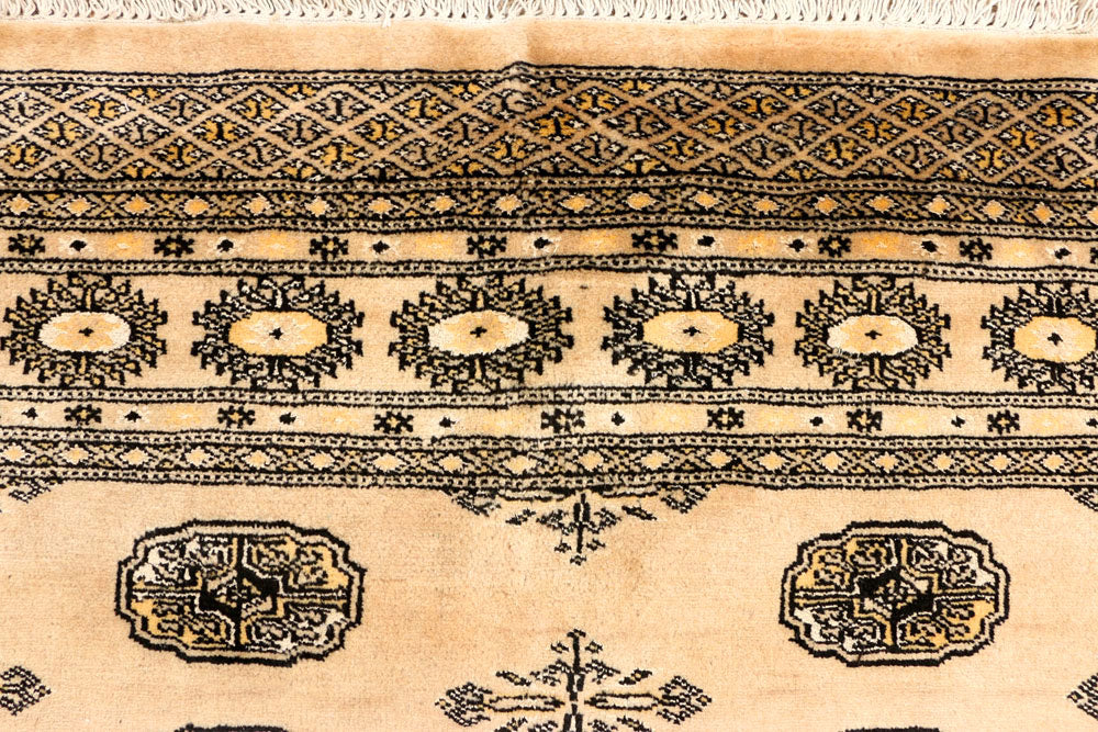 Navajo White Bokhara 4' 8 x 6' 8 - No. 38352 - ALRUG Rug Store