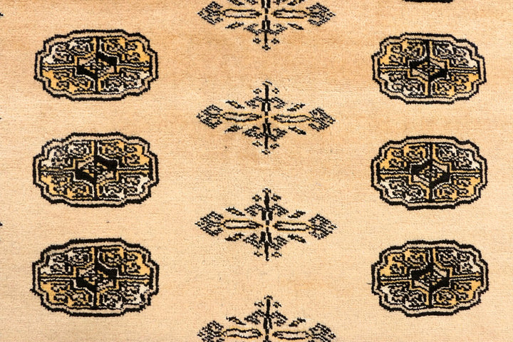 Navajo White Bokhara 4' 8 x 6' 8 - No. 38352 - ALRUG Rug Store