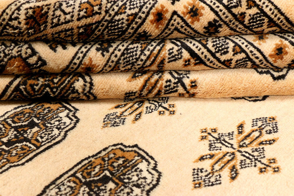 Navajo White Bokhara 5' x 9' 2 - No. 38358 - ALRUG Rug Store