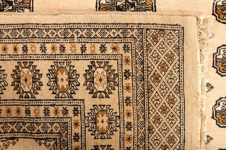 Navajo White Bokhara 5' x 9' 2 - No. 38358 - ALRUG Rug Store