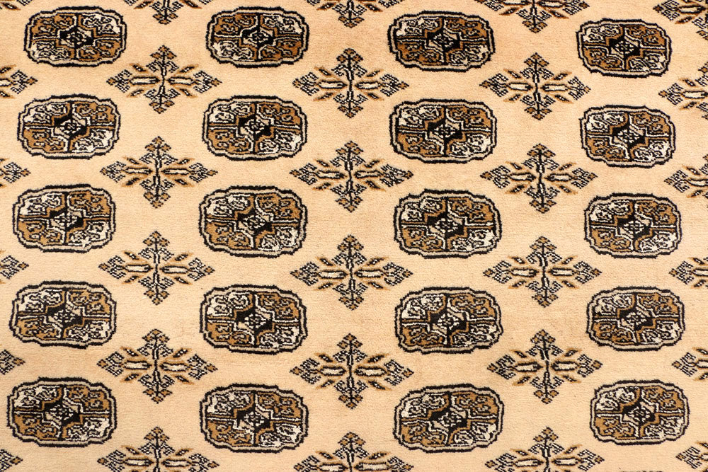 Navajo White Bokhara 5' 7 x 7' 10 - No. 38366 - ALRUG Rug Store