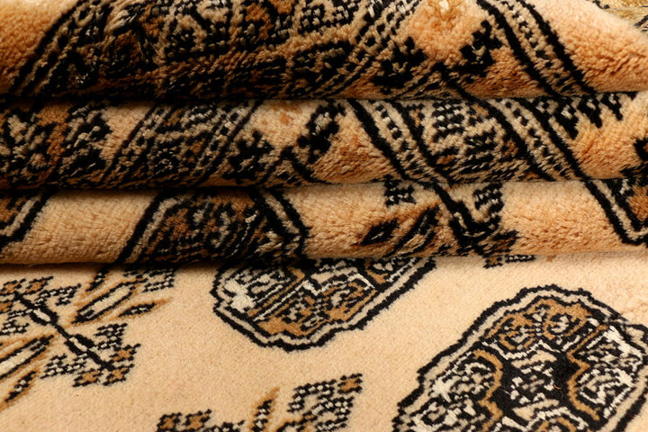 Navajo White Bokhara 5' 7 x 7' 10 - No. 38366 - ALRUG Rug Store