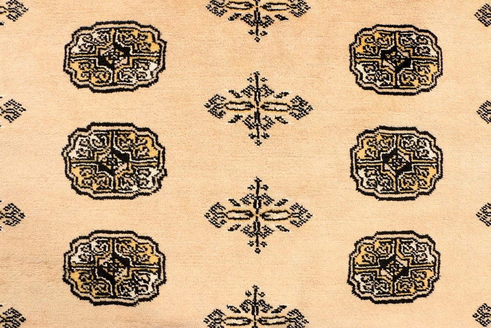 Burlywood Bokhara 5' 1 x 8' 2 - No. 38370 - ALRUG Rug Store