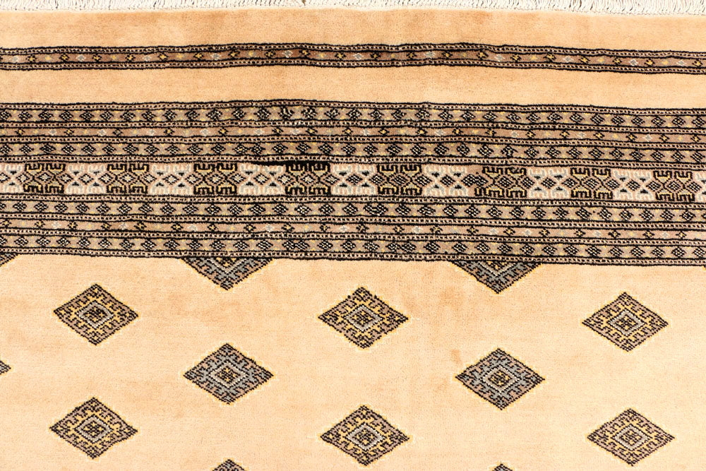 Navajo White Jaldar 5' 6 x 8' - No. 38388 - ALRUG Rug Store