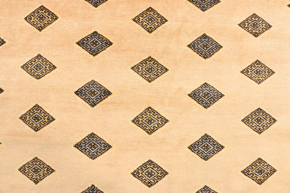 Navajo White Jaldar 5' 6 x 8' - No. 38388 - ALRUG Rug Store