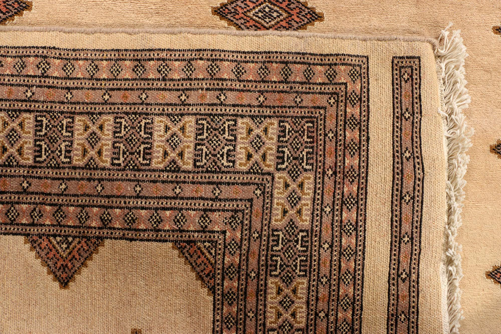 Navajo White Jaldar 4' 11 x 7' 10 - No. 38390 - ALRUG Rug Store