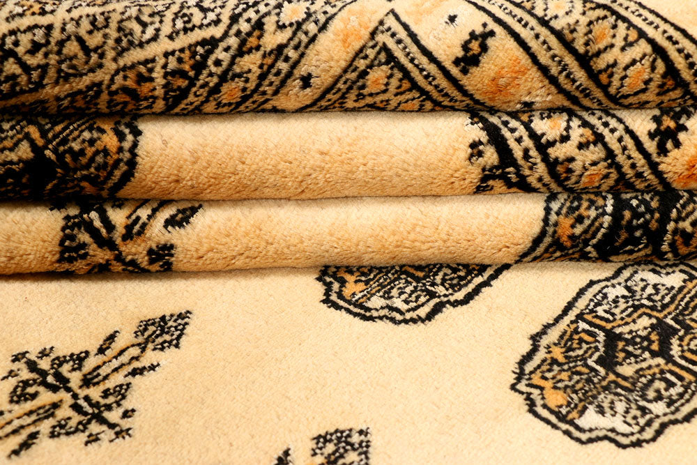 Navajo White Bokhara 6' 7 x 10' 2 - No. 38394 - ALRUG Rug Store