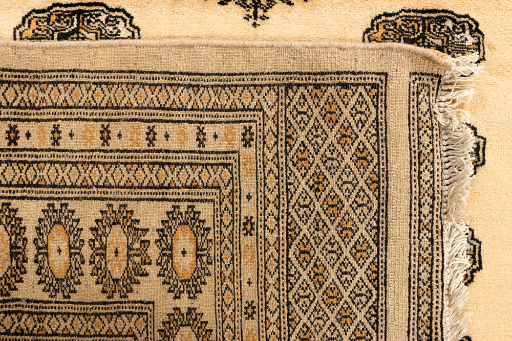 Navajo White Bokhara 6' 7 x 10' 2 - No. 38394 - ALRUG Rug Store