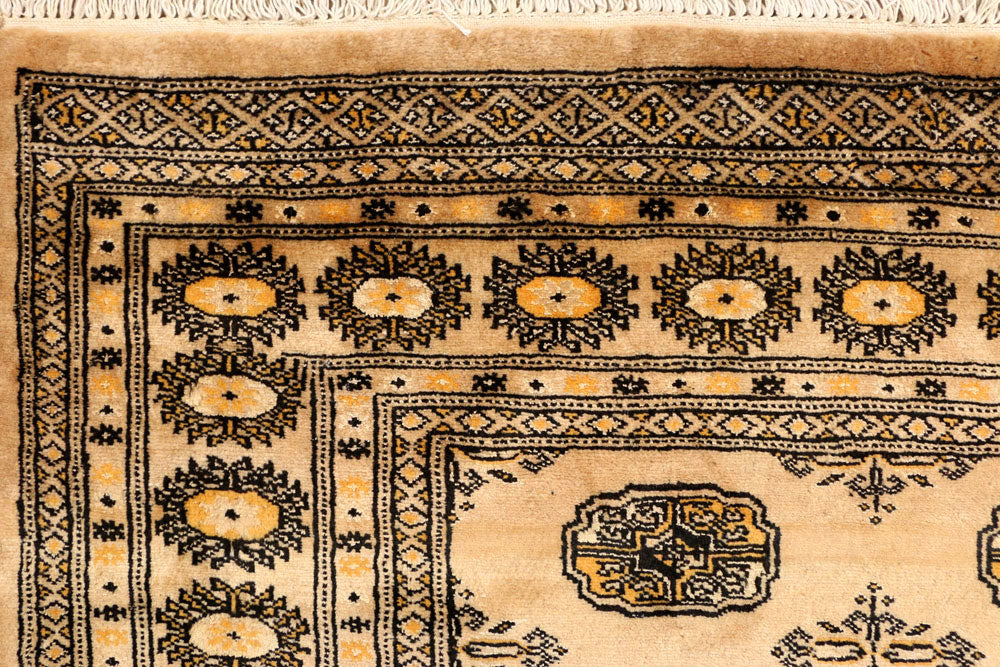 Burlywood Bokhara 6' 1 x 9' - No. 38398 - ALRUG Rug Store